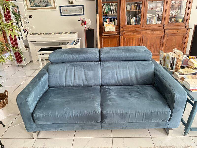 Two-seater sofa