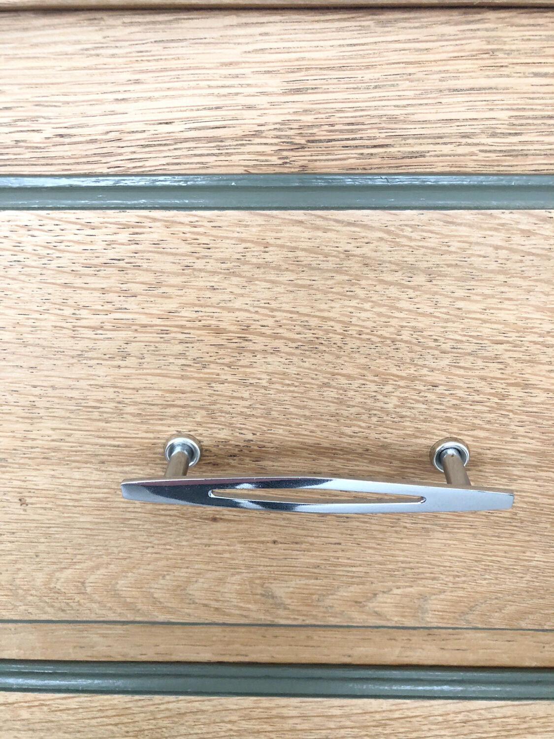 6-drawer chest of drawers in oak