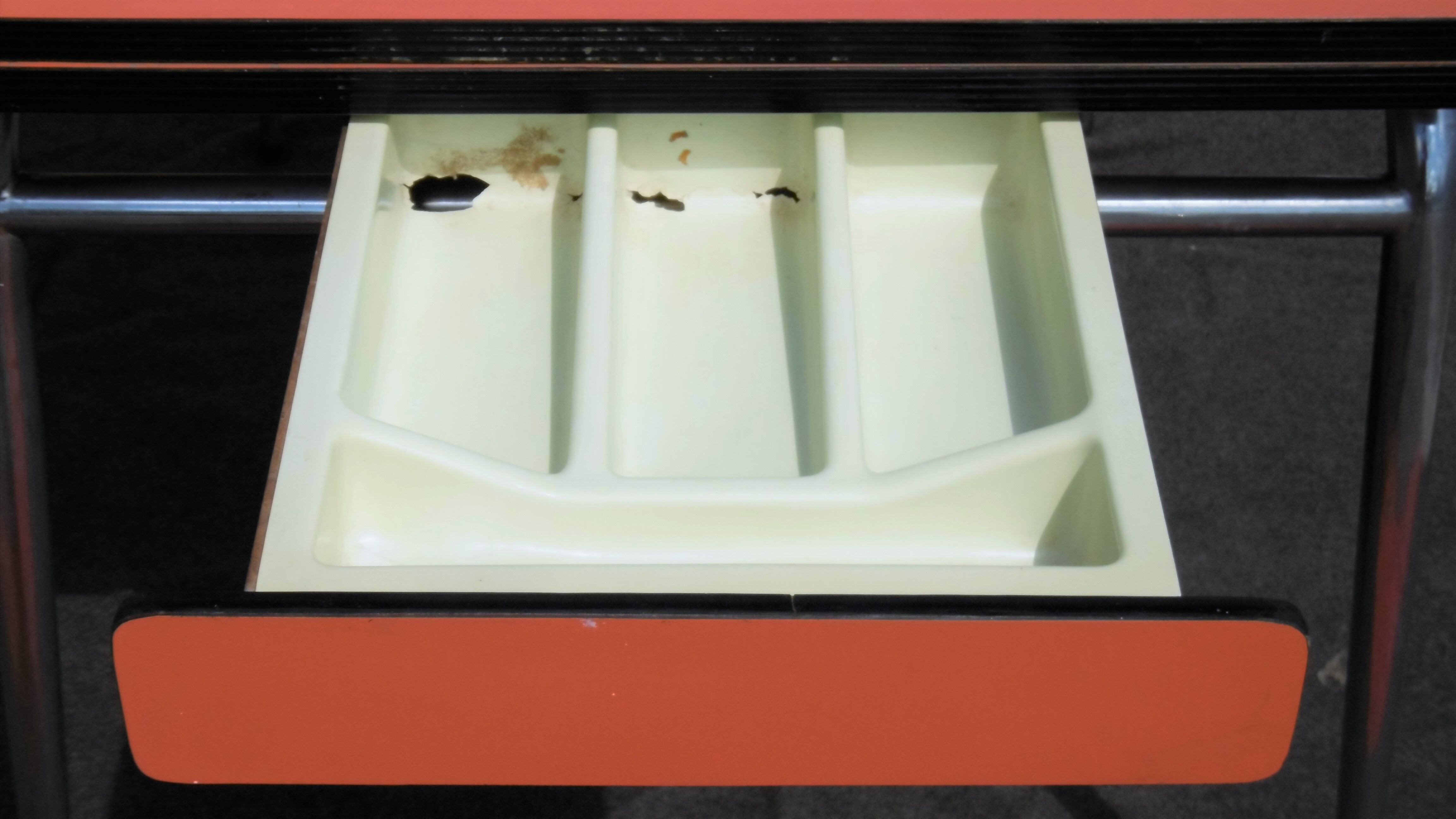 Formica table orange