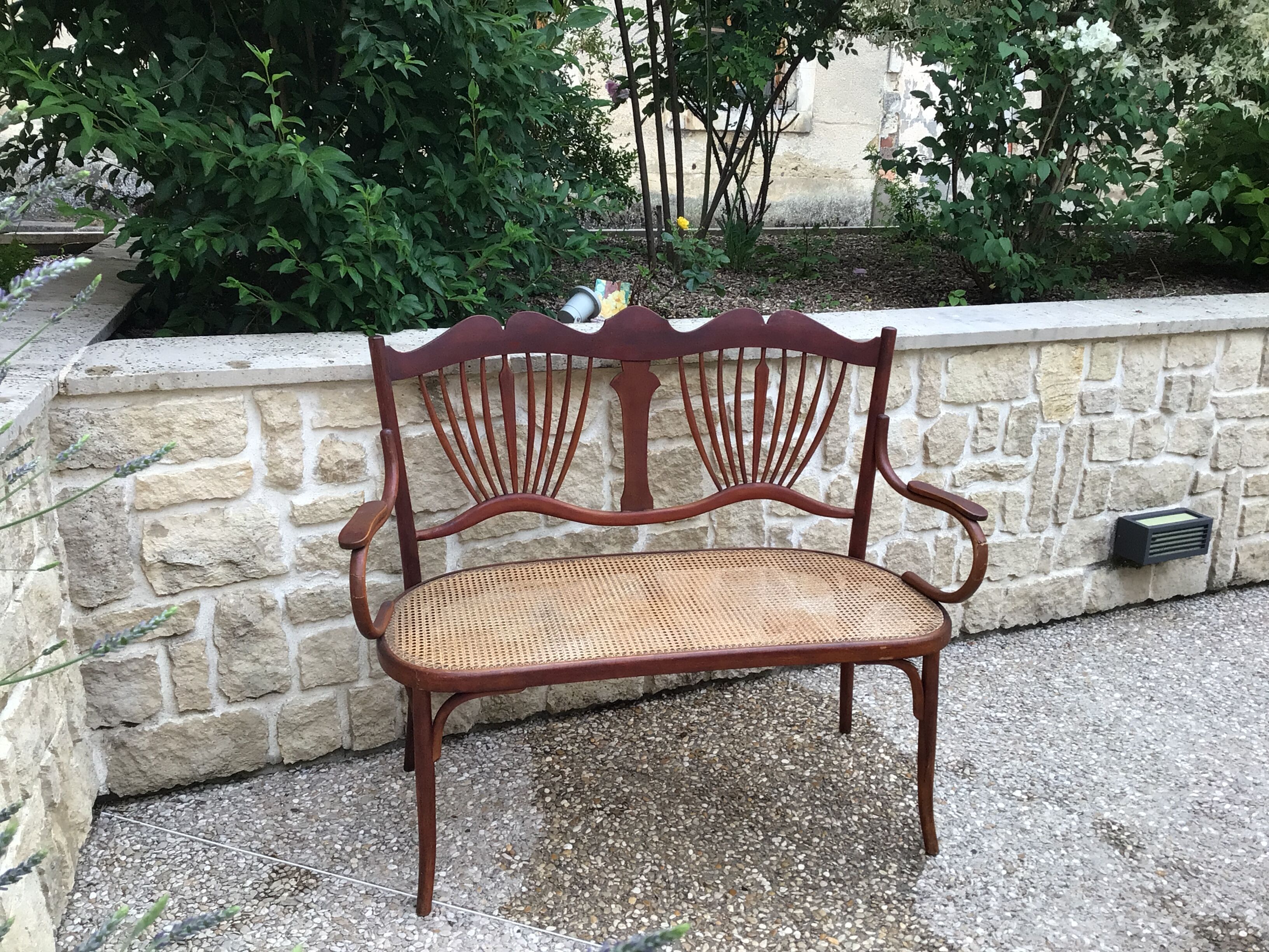 Sofa bench in curved wood and rattan fischel