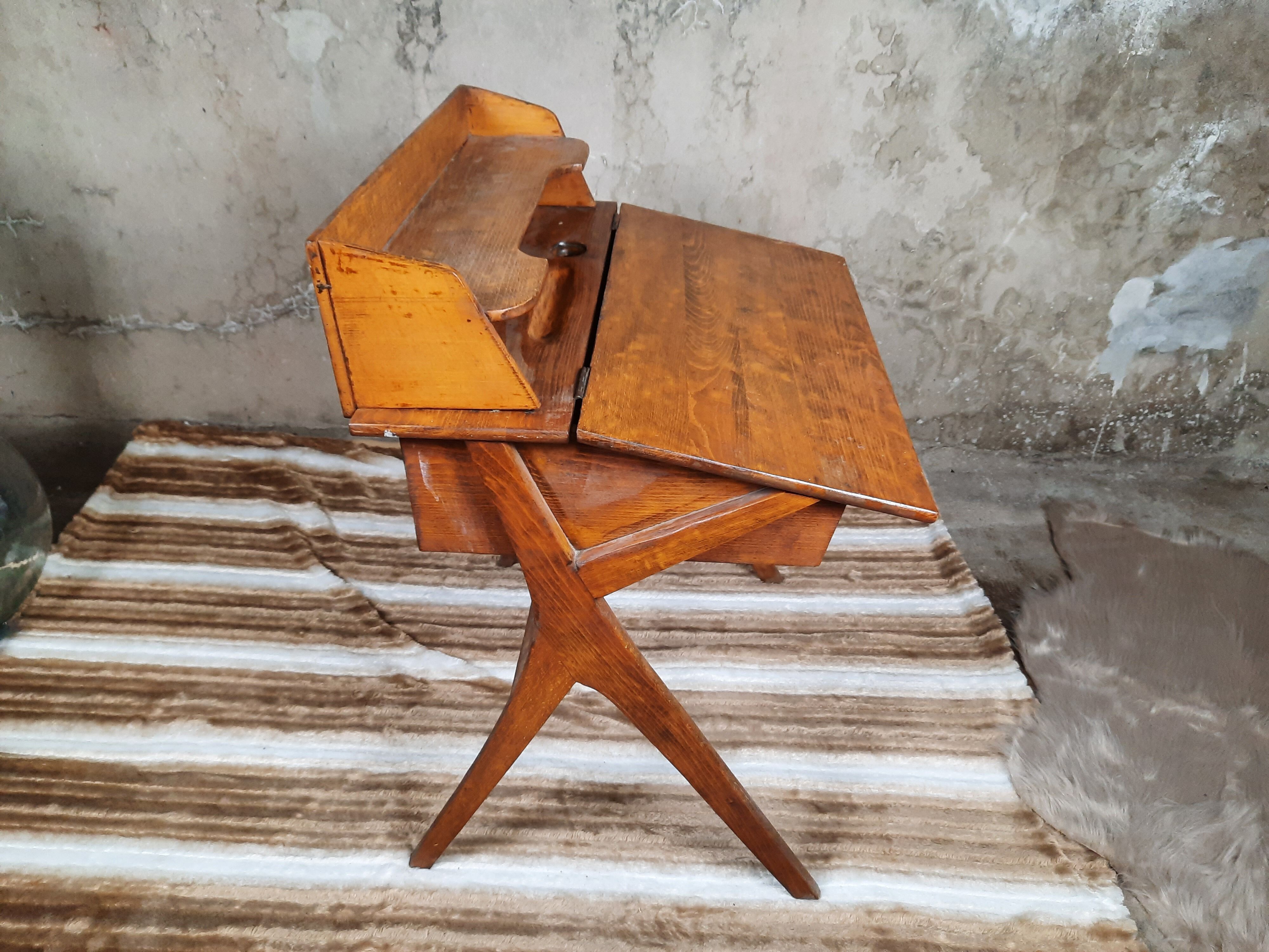Scandinavian children's desk with its chair