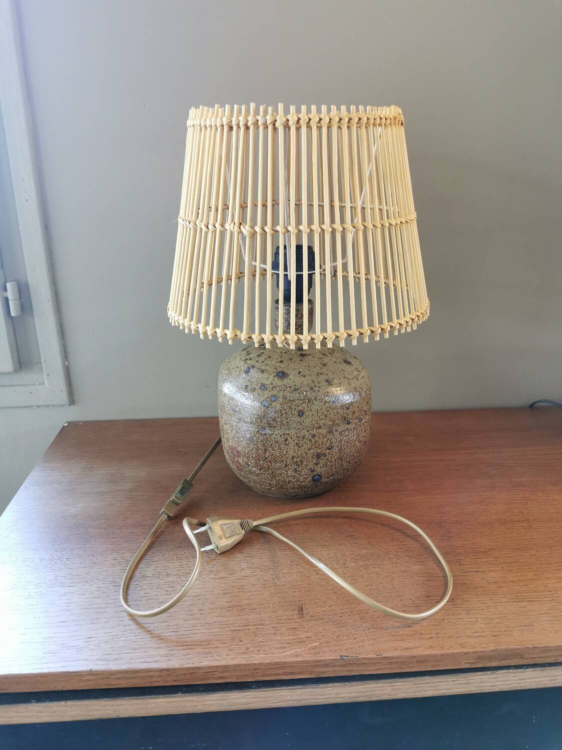 Vintage sandstone lamp