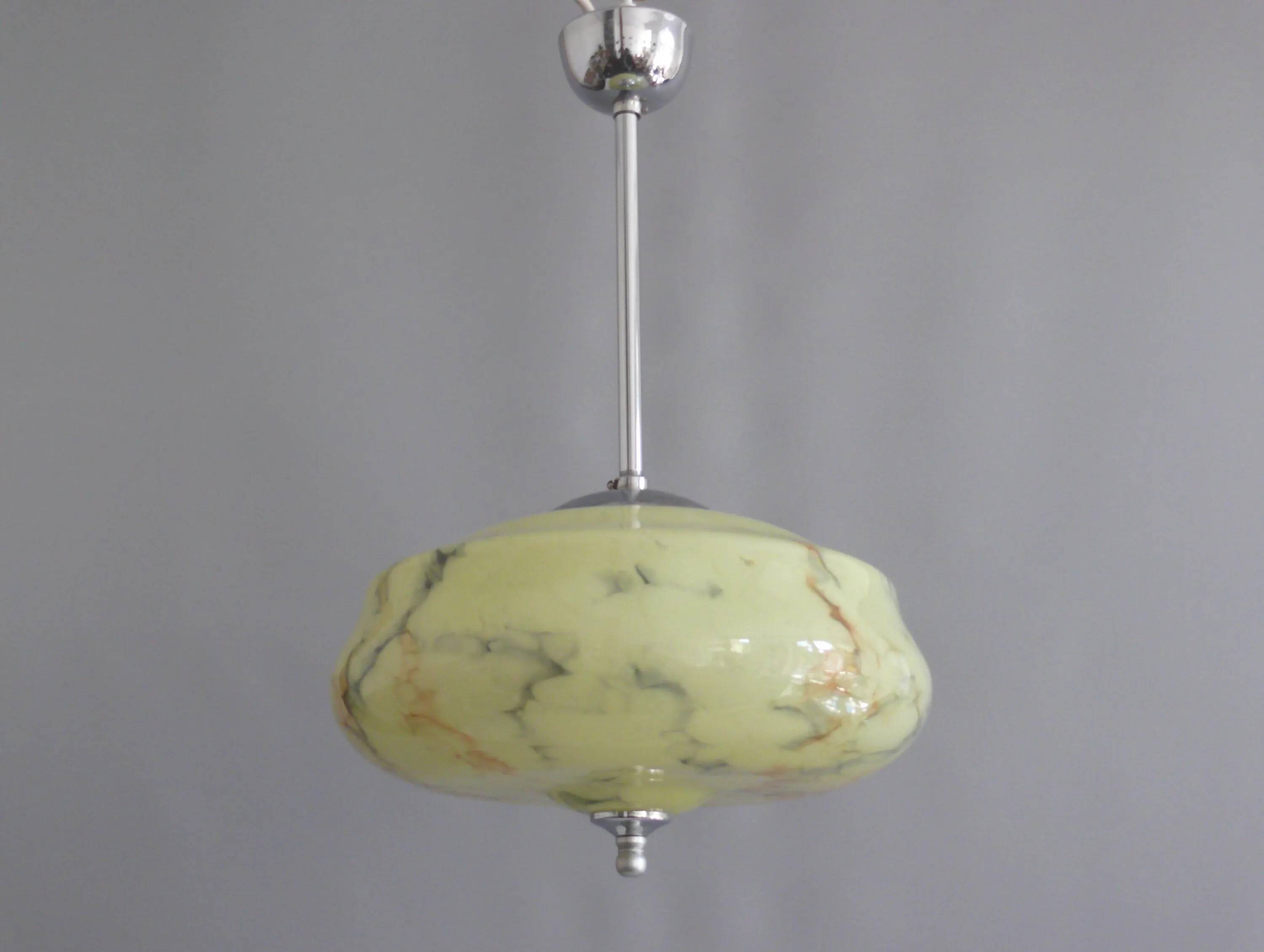 Suspension Art Déco, marbrée avec suspension chromée, années 1930