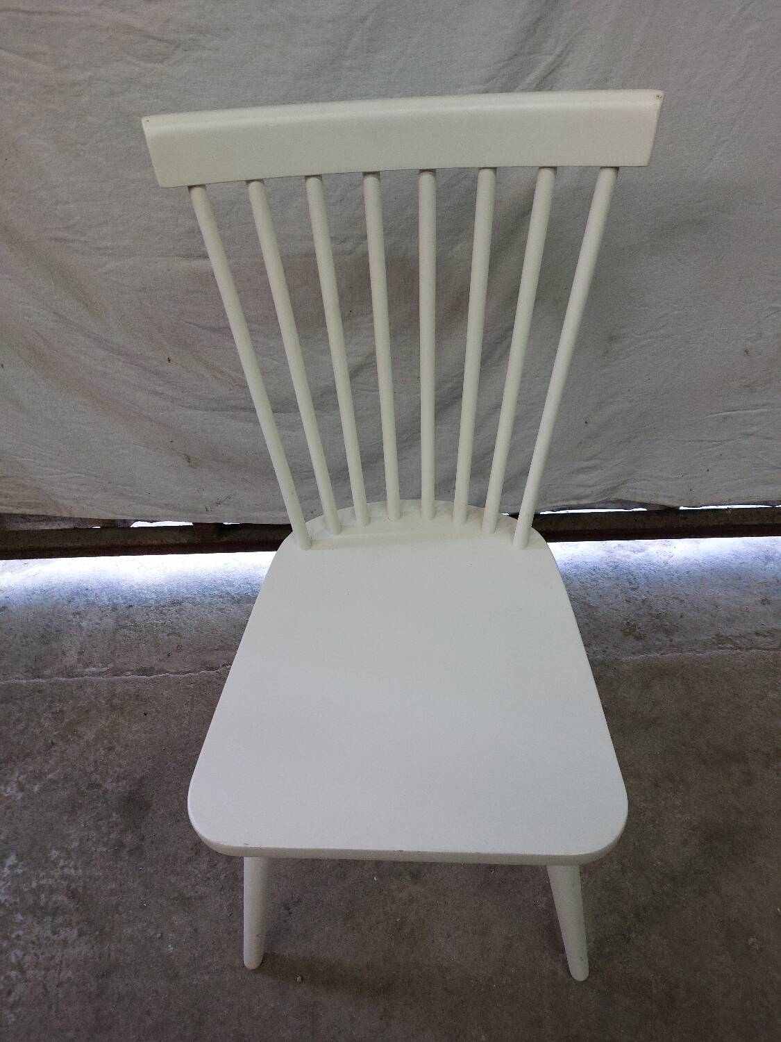 Vintage white chair