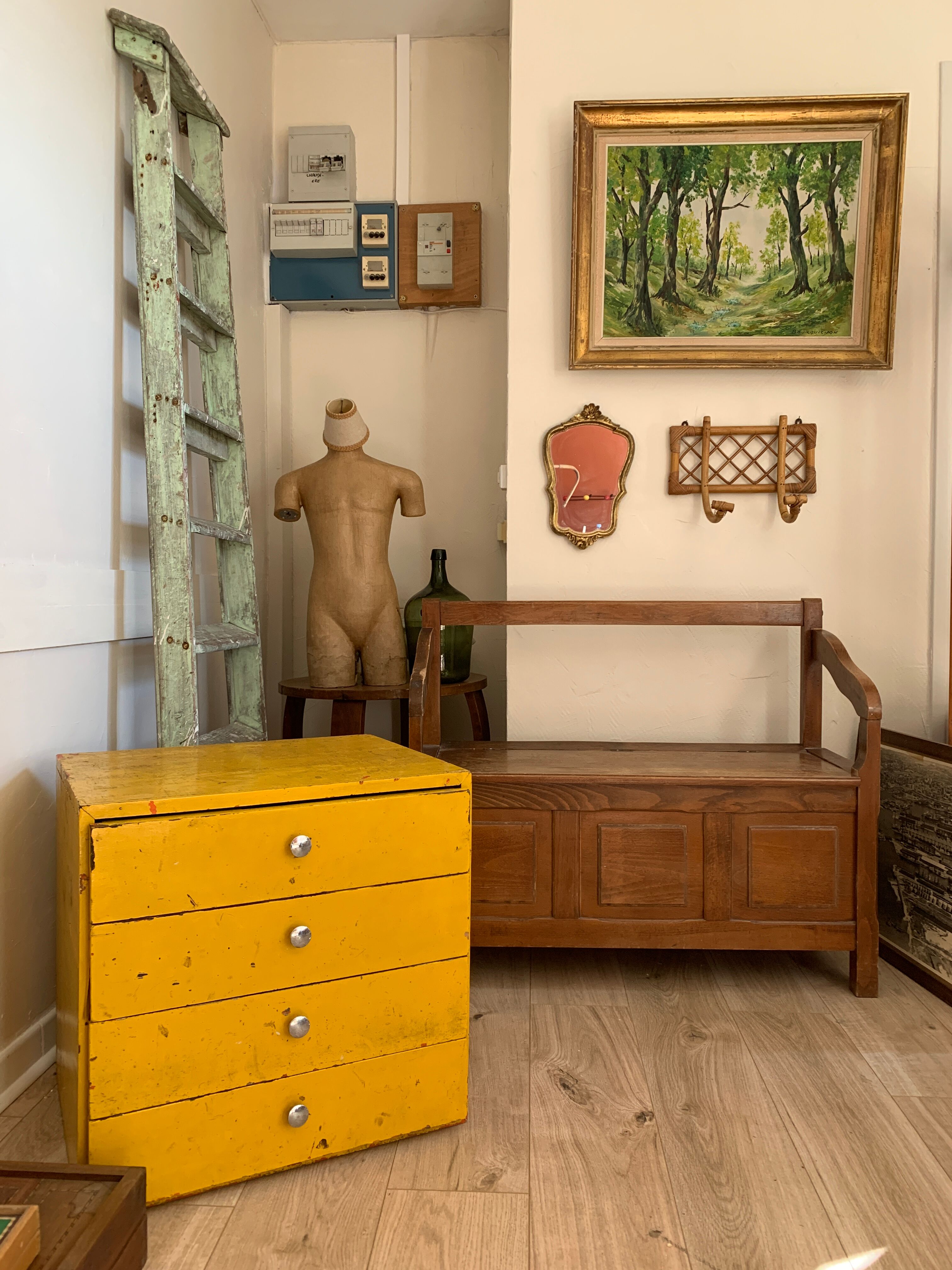 Furniture 4 drawers