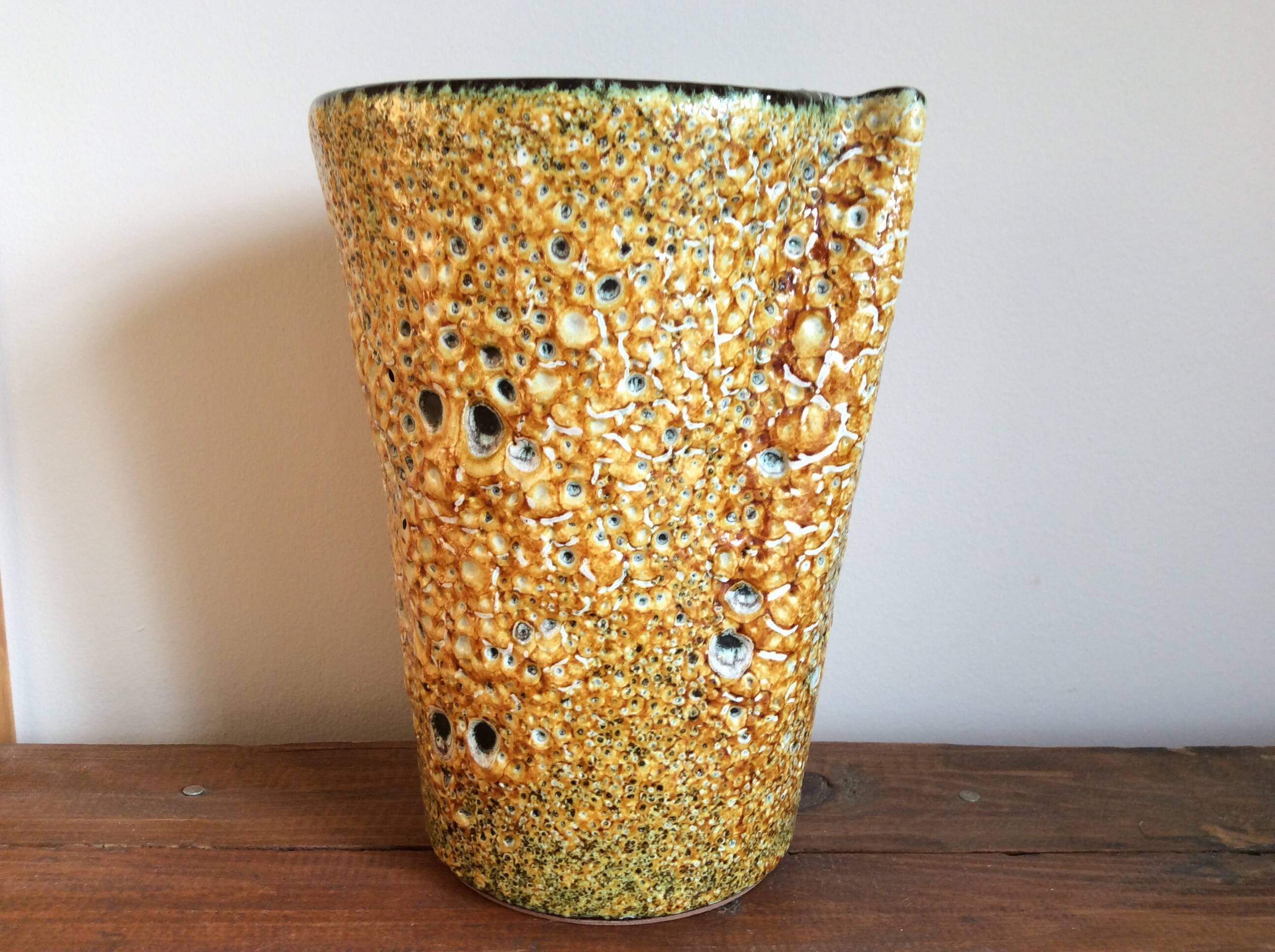 Ceramic vase