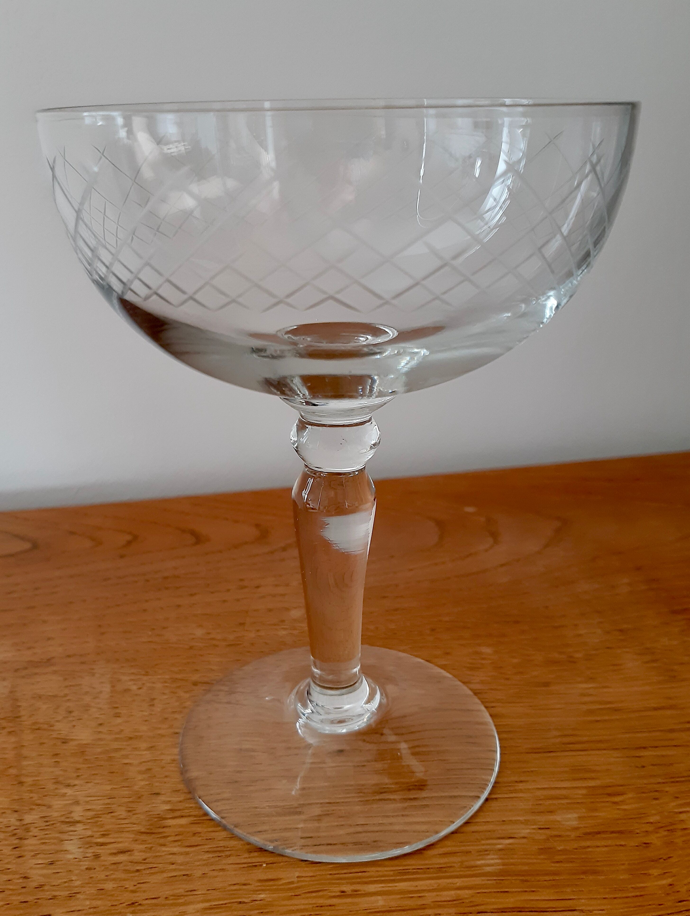 Lot de 5 coupes à champagne en cristal ciselées années 60