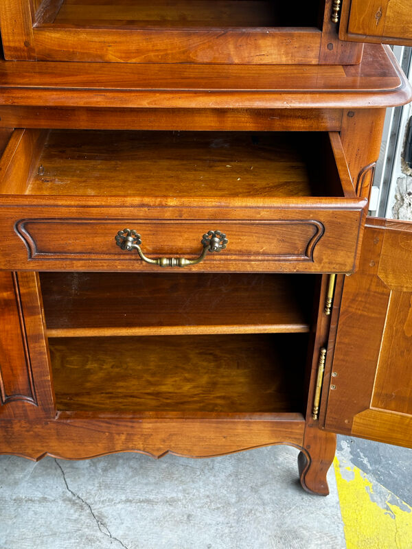 Buffet, vaisselier rustique en merisier massif, XXe siècle