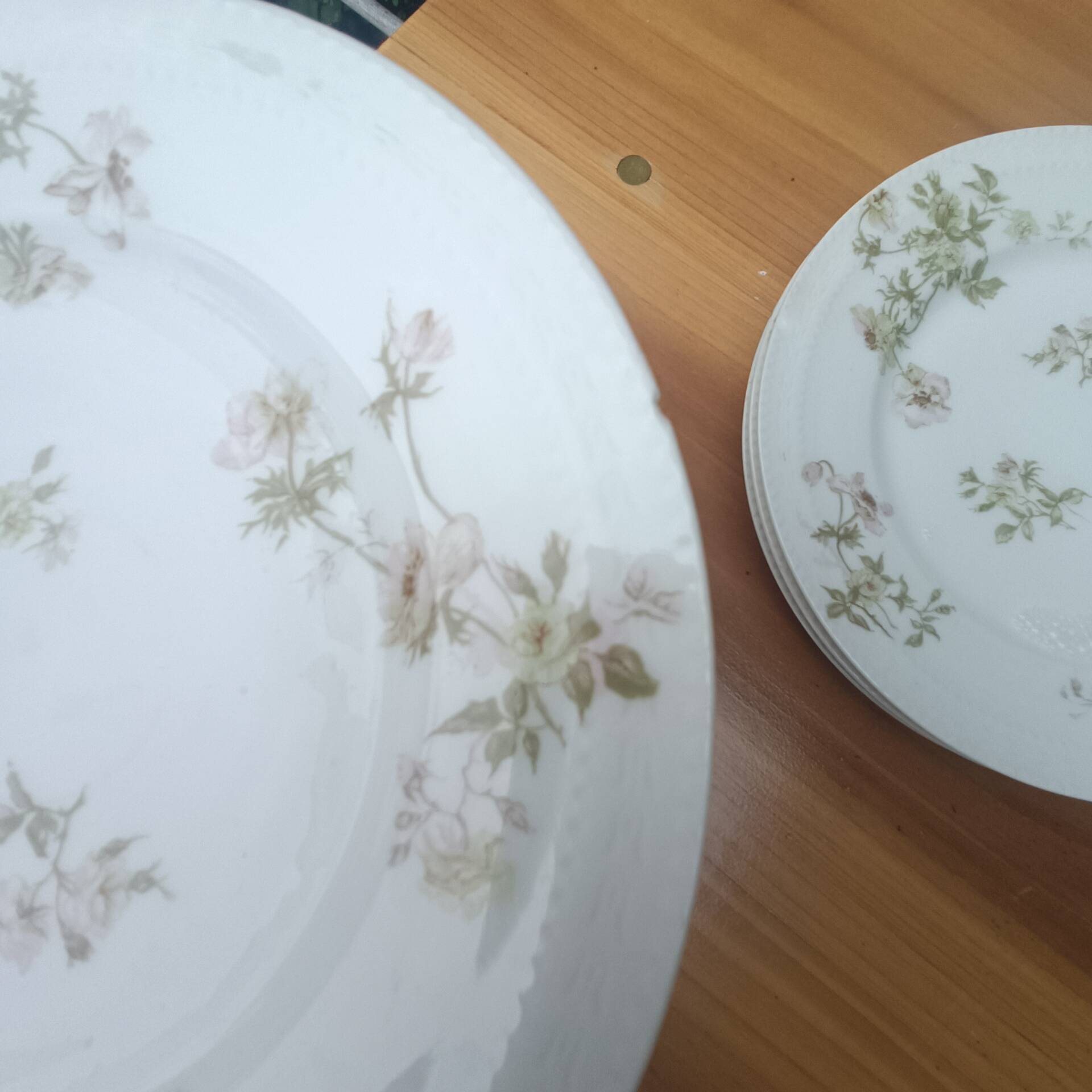 Six dessert plates Haviland
