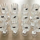 Lot 12 verres à pieds cristal d’ arques neufs « Longchamp »