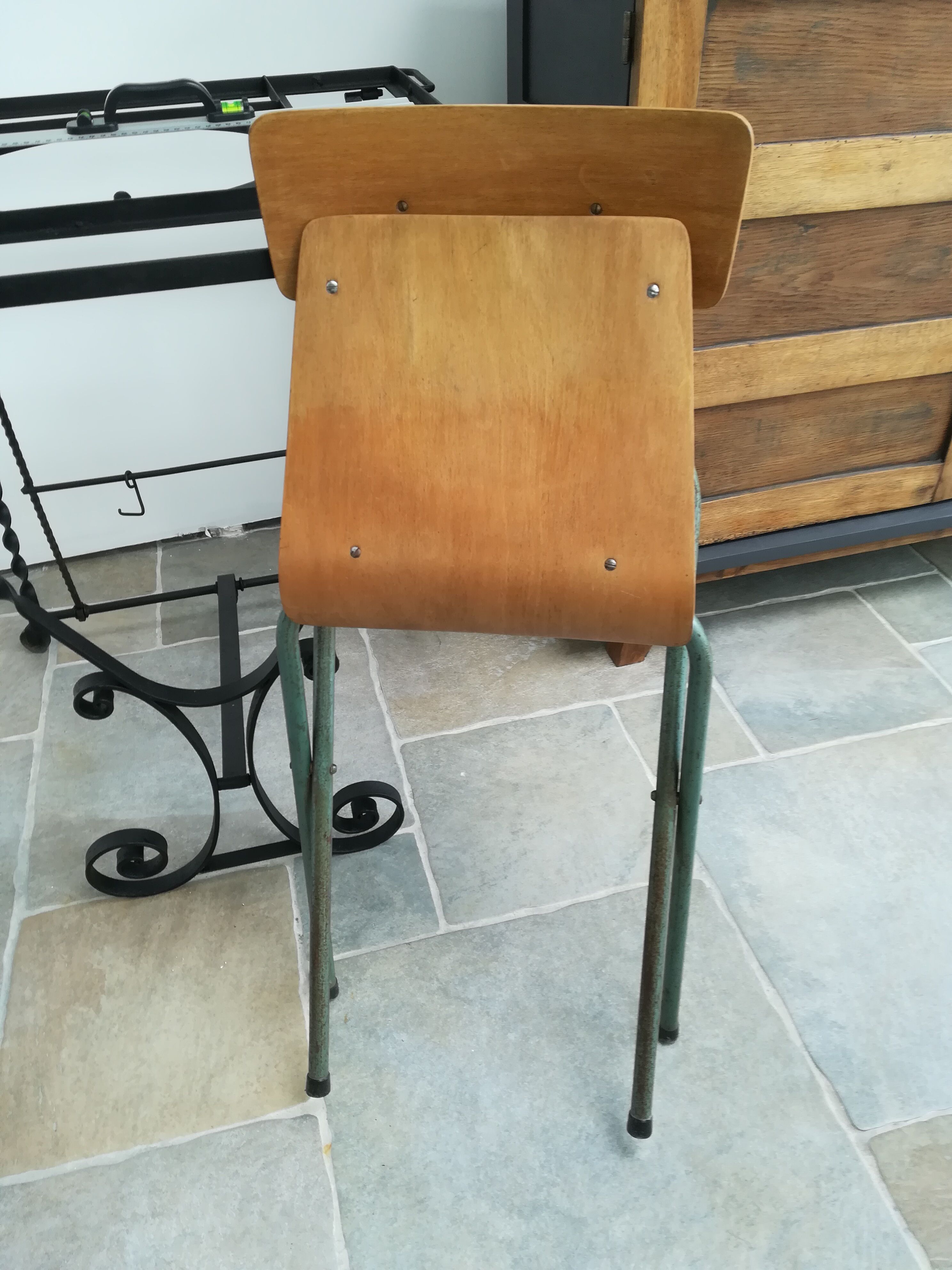 Chaise industrielle enfant