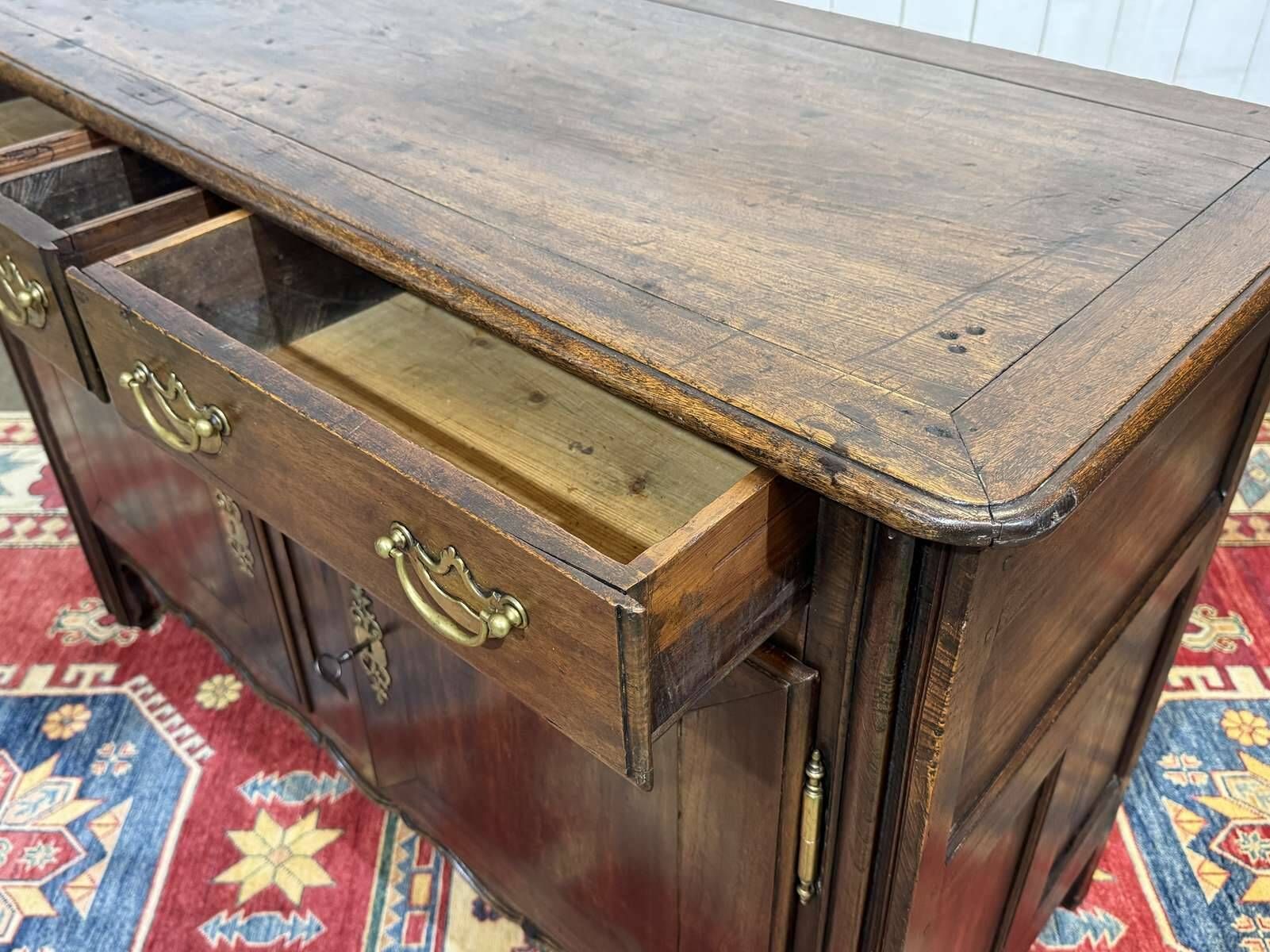 Malouin buffet in mahogany and poplar from the 19th century