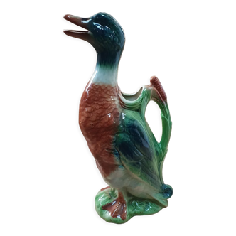 Duck pitcher in slip