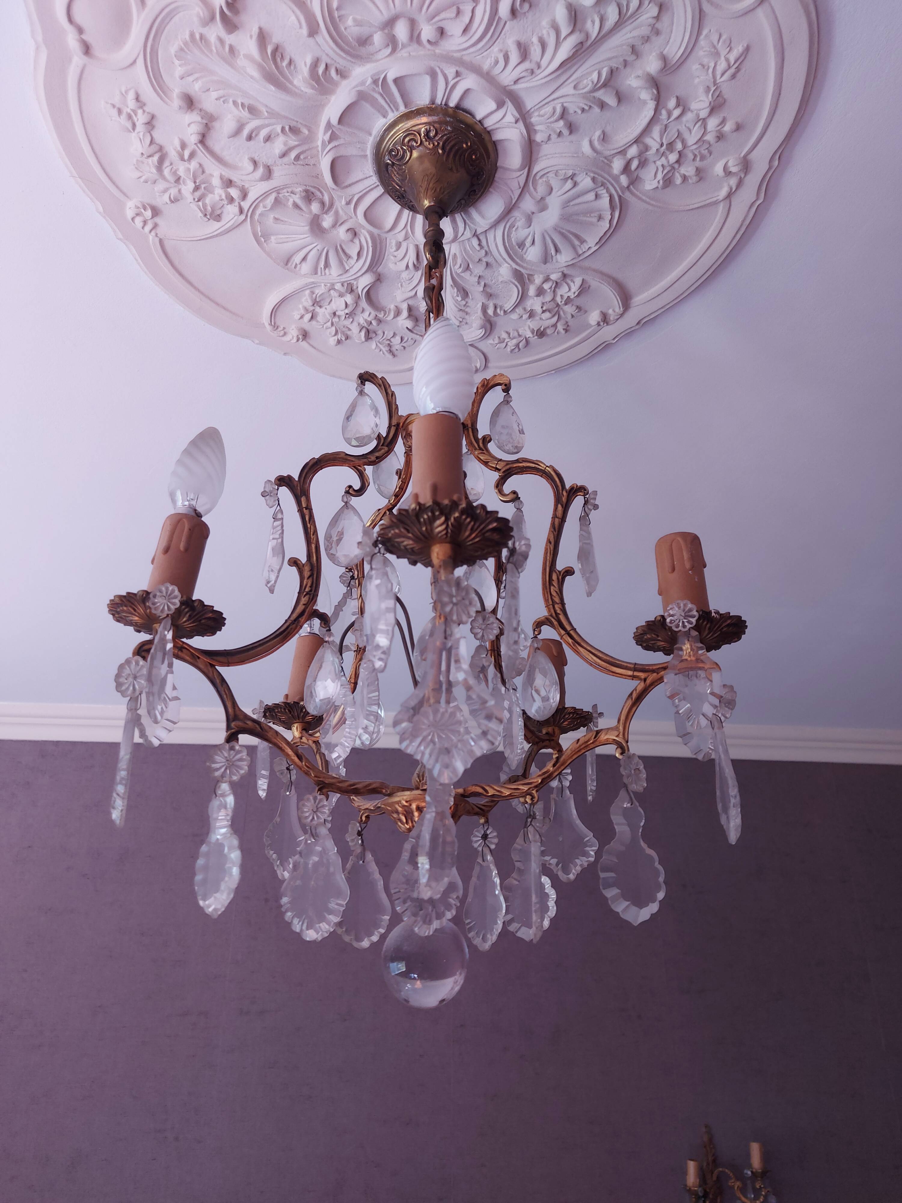 Chandelier cage with tassels