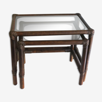 Suite de 2 tables d'appoint en bambou des années 1970