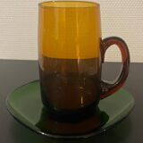3 tasses ambrée et sous tasse vert