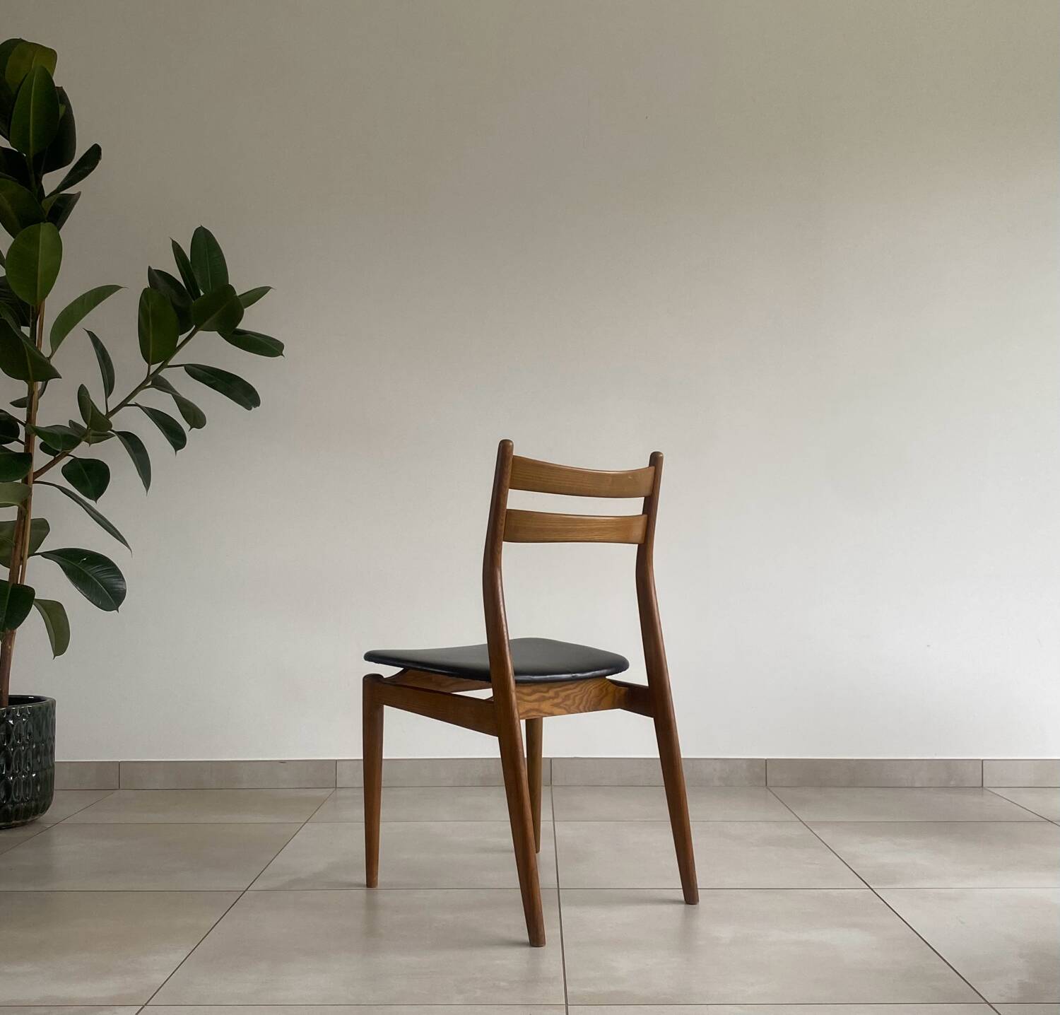 Set of 6 vintage Scandinavian chairs