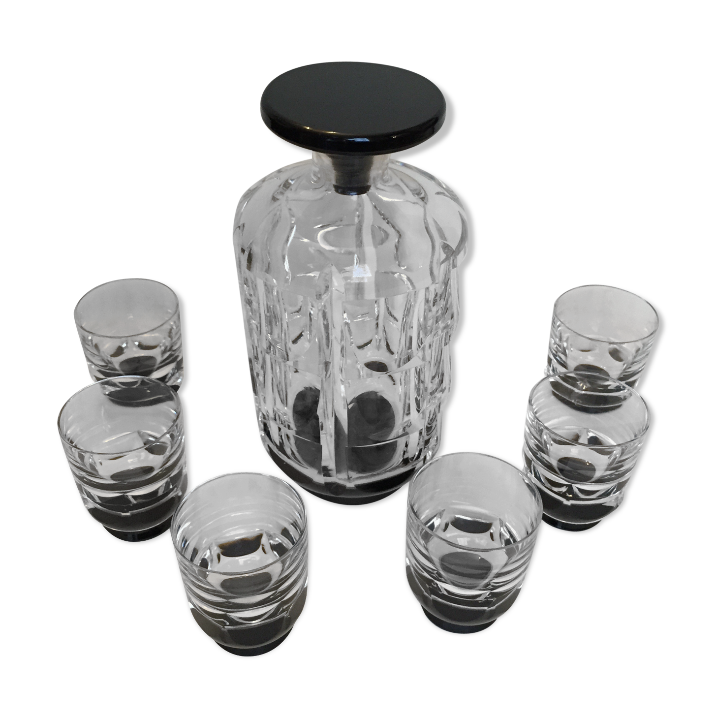 Swedish crystal alcohol service