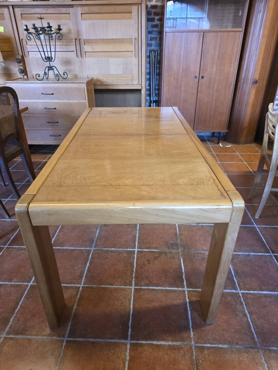 Extendable table in elm from the Regain house of the 1970s.