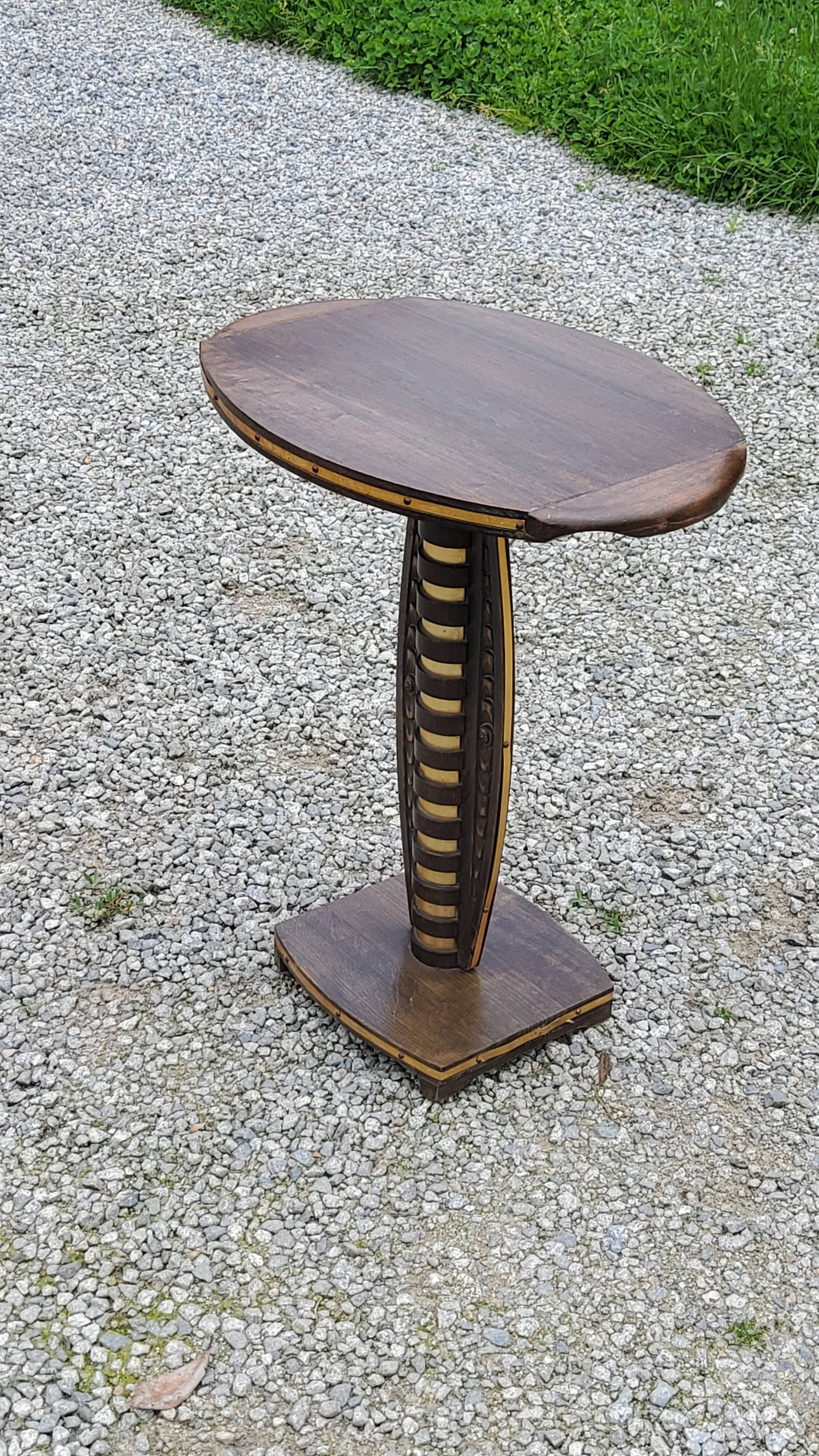 Art deco style pedestal table in beech and gold metal