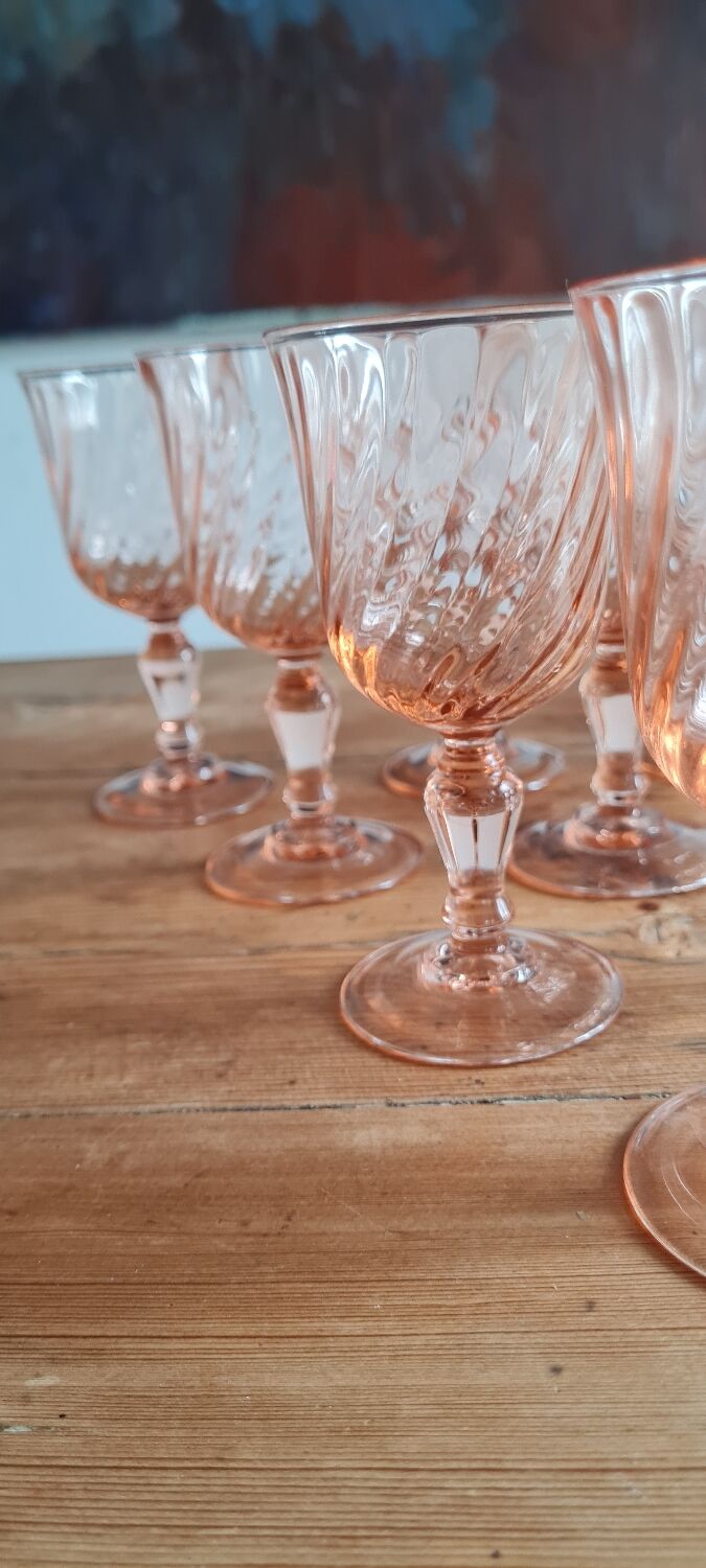 Service of ten arcopal rosaline glasses