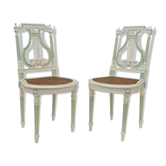 Pair of chairs with lyre back