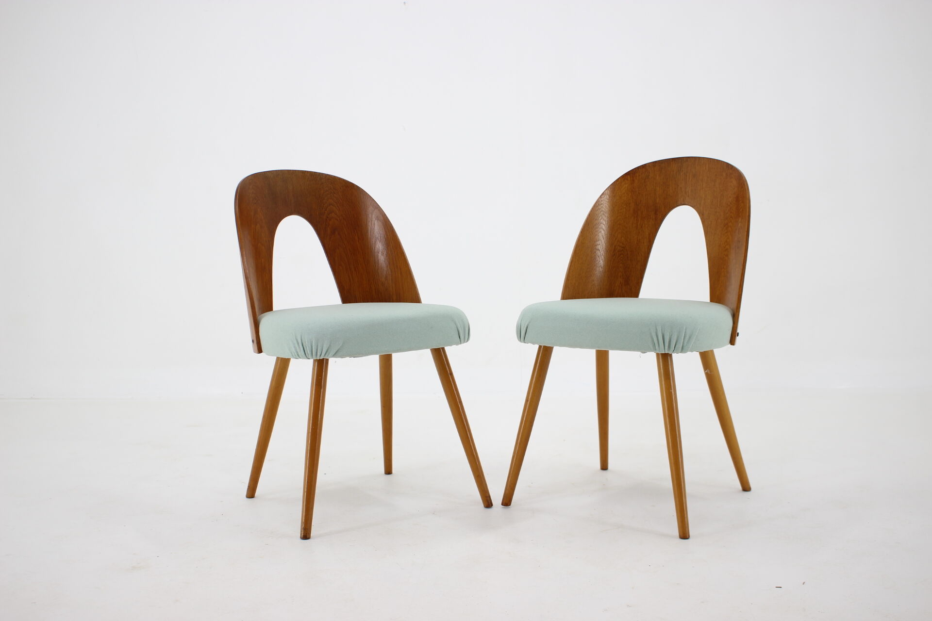 Antonin Suman set of four dining chairs, Czechoslovakia, 1960s