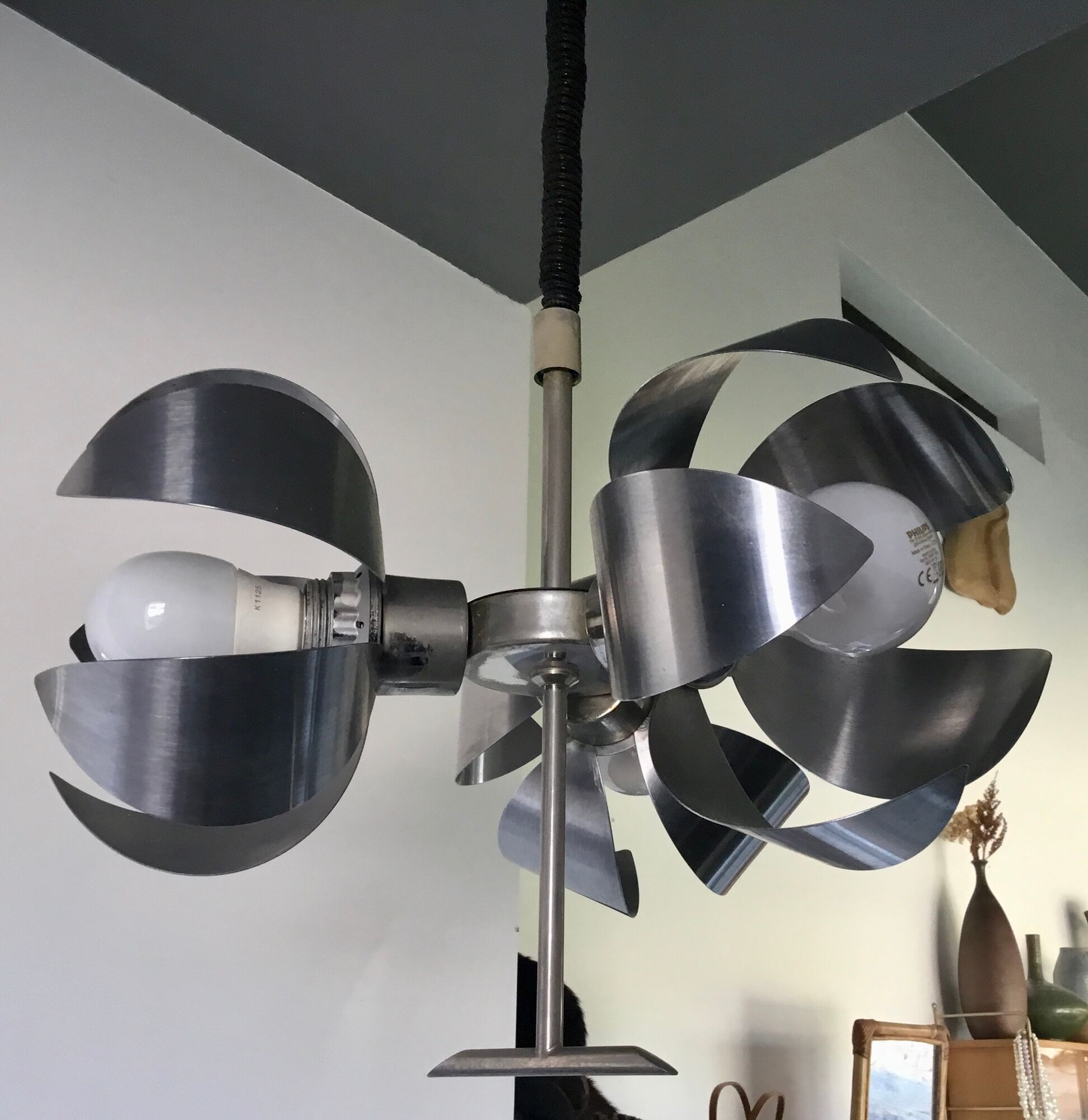 Space-age pendant lamp with 3 stainless steel lights and brushed aluminum adjustable in height - design 1970