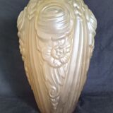 Vase Art Déco en verre dépoli moulé et pressé, couleur jaune champagne