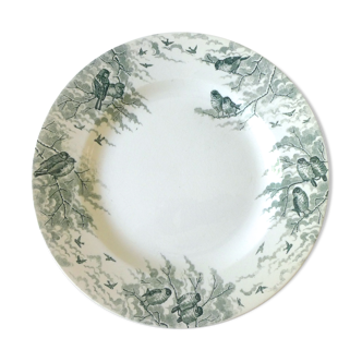 Round dish Sarreguemines, bird décor, model Snow, 1900