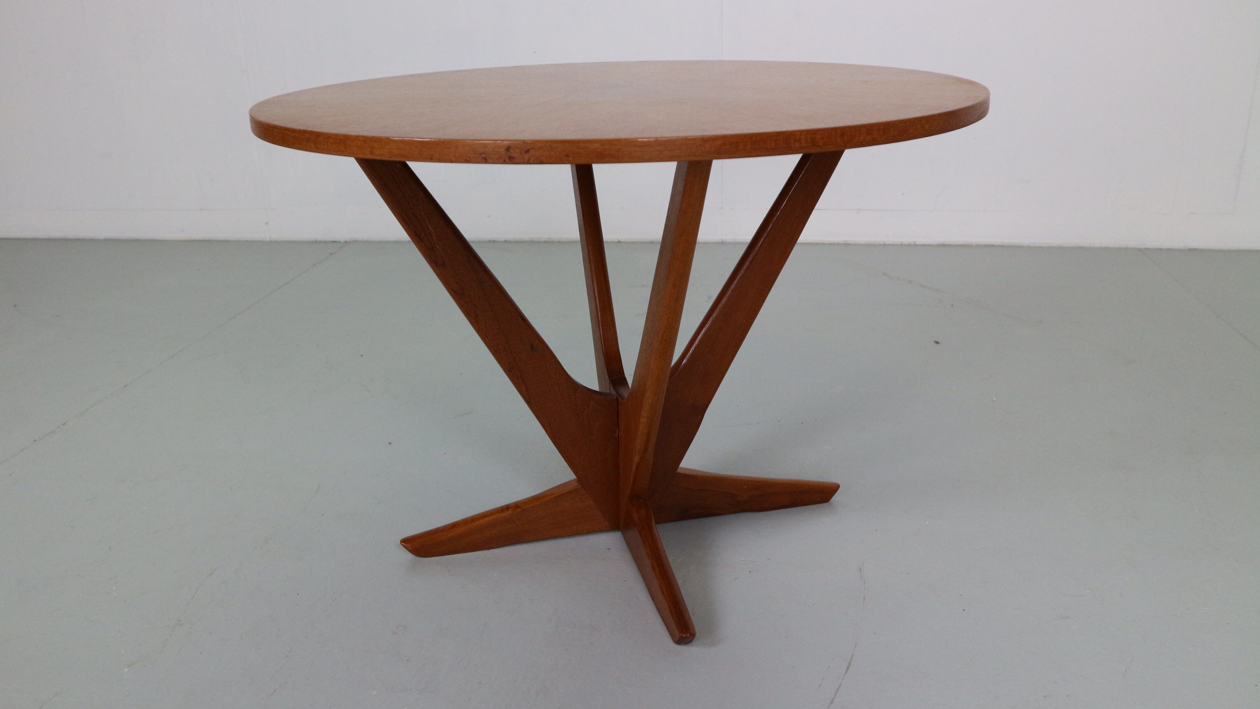 Søren Georg Jensen  Teak Round Coffee Table for Kubus, 1960 Denmark