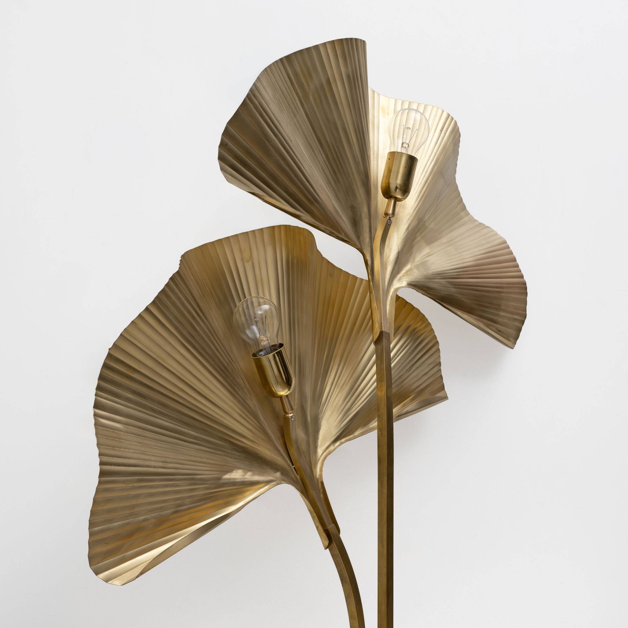 Lampe de table italienne en laiton “Ginkgo” de style Barbi