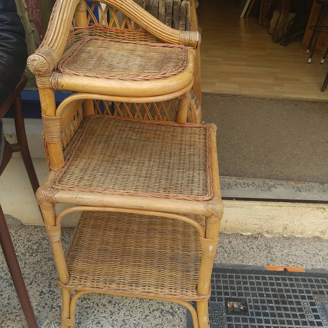 Corner shelf in bamboo and rattan, circa 1975