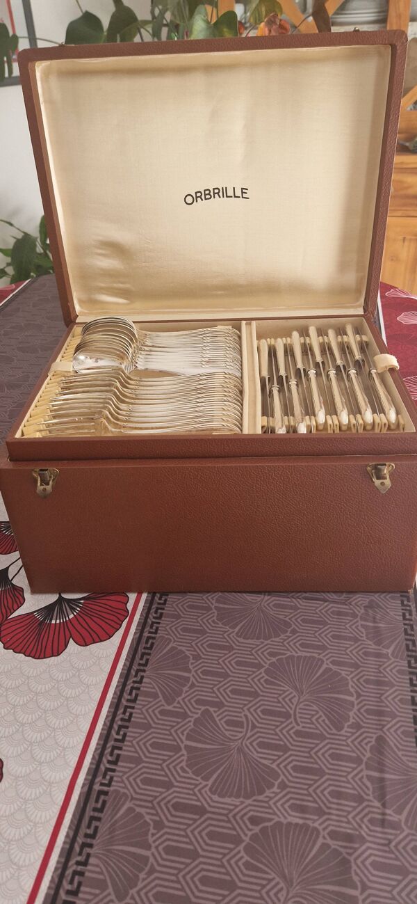 Ménagère en métal argentée Orbrille