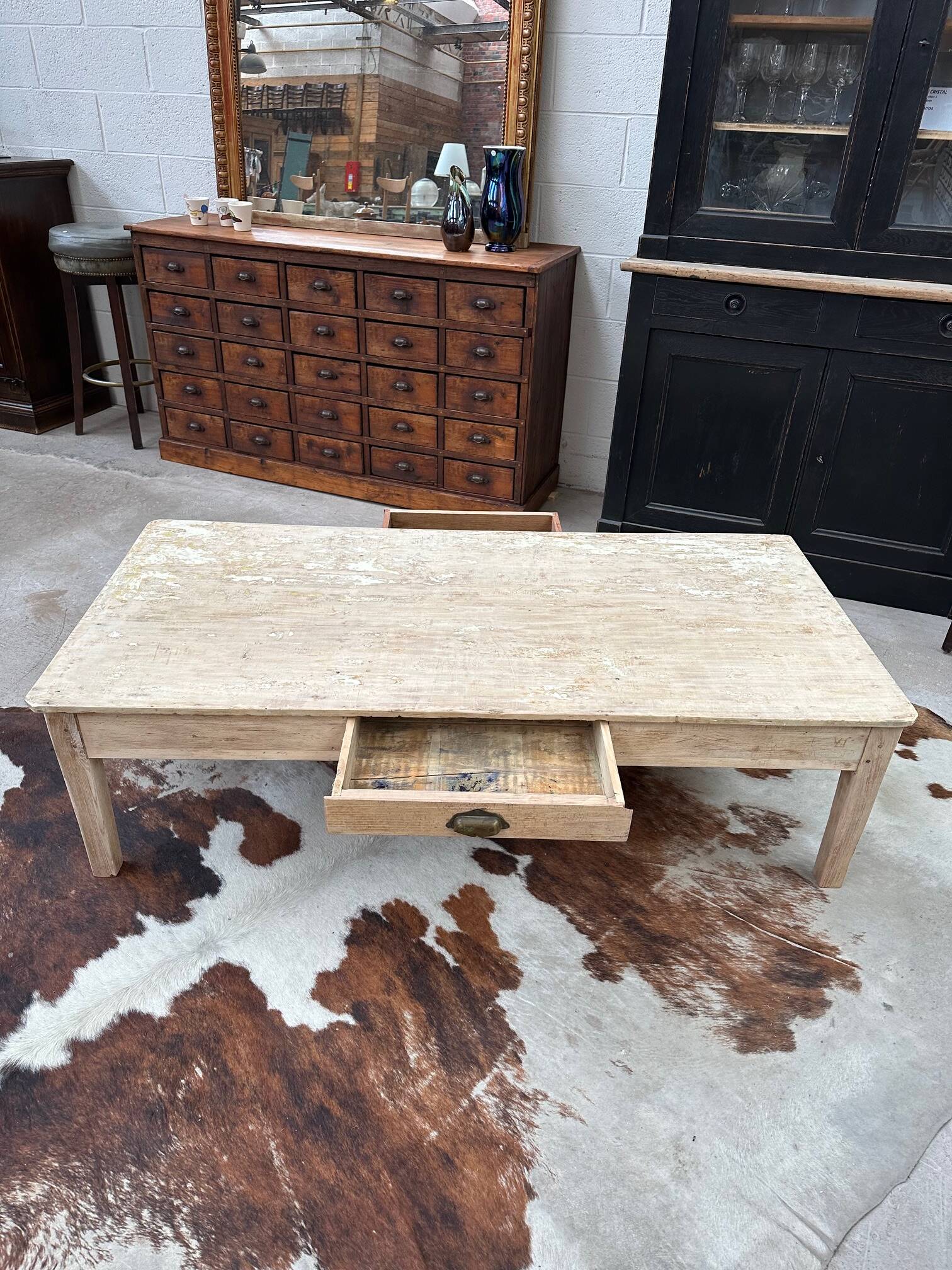 Coffee table with two drawers