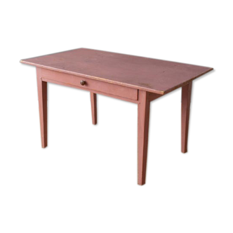 Table de campagne rose