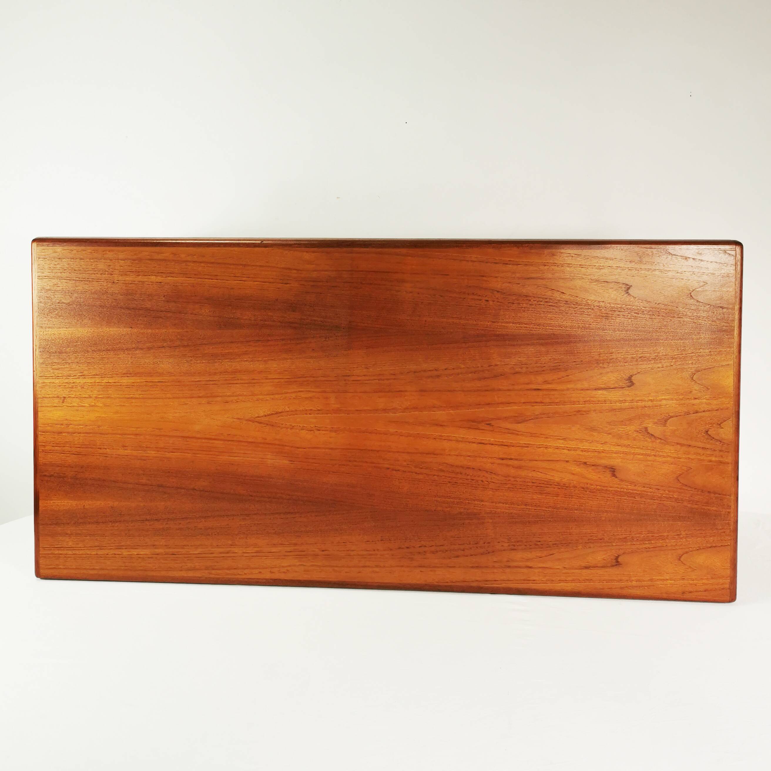 Coffee table - Mid Century bench, teak, Denmark, 1970s.