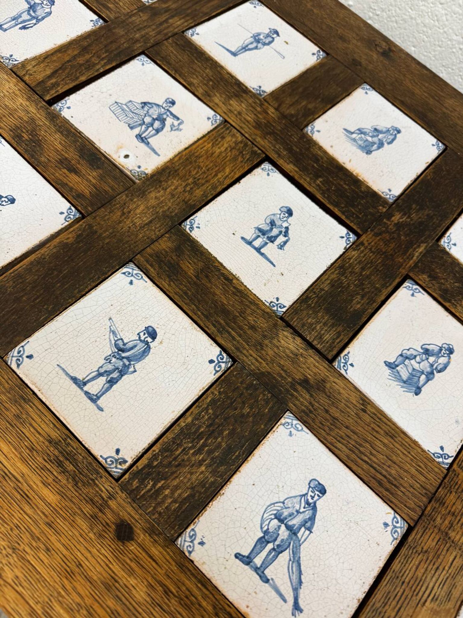 Table bistro fer et bois revêtue des carreaux céramique