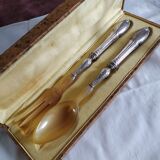 Salad cutlery