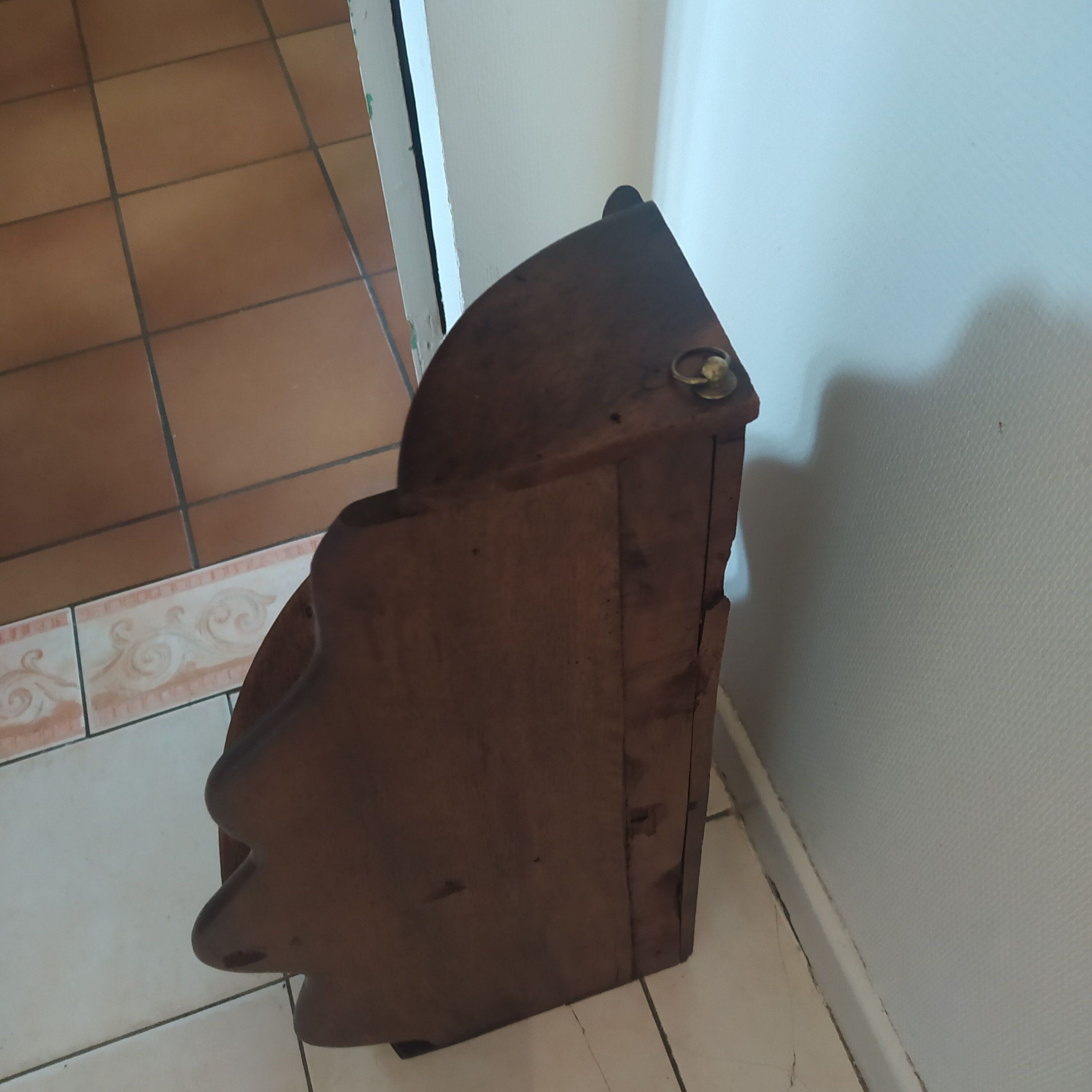 Mahogany corner shelf circa 1900