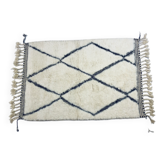 Berber carpet Beni Ouarain cream and black weft 150X102