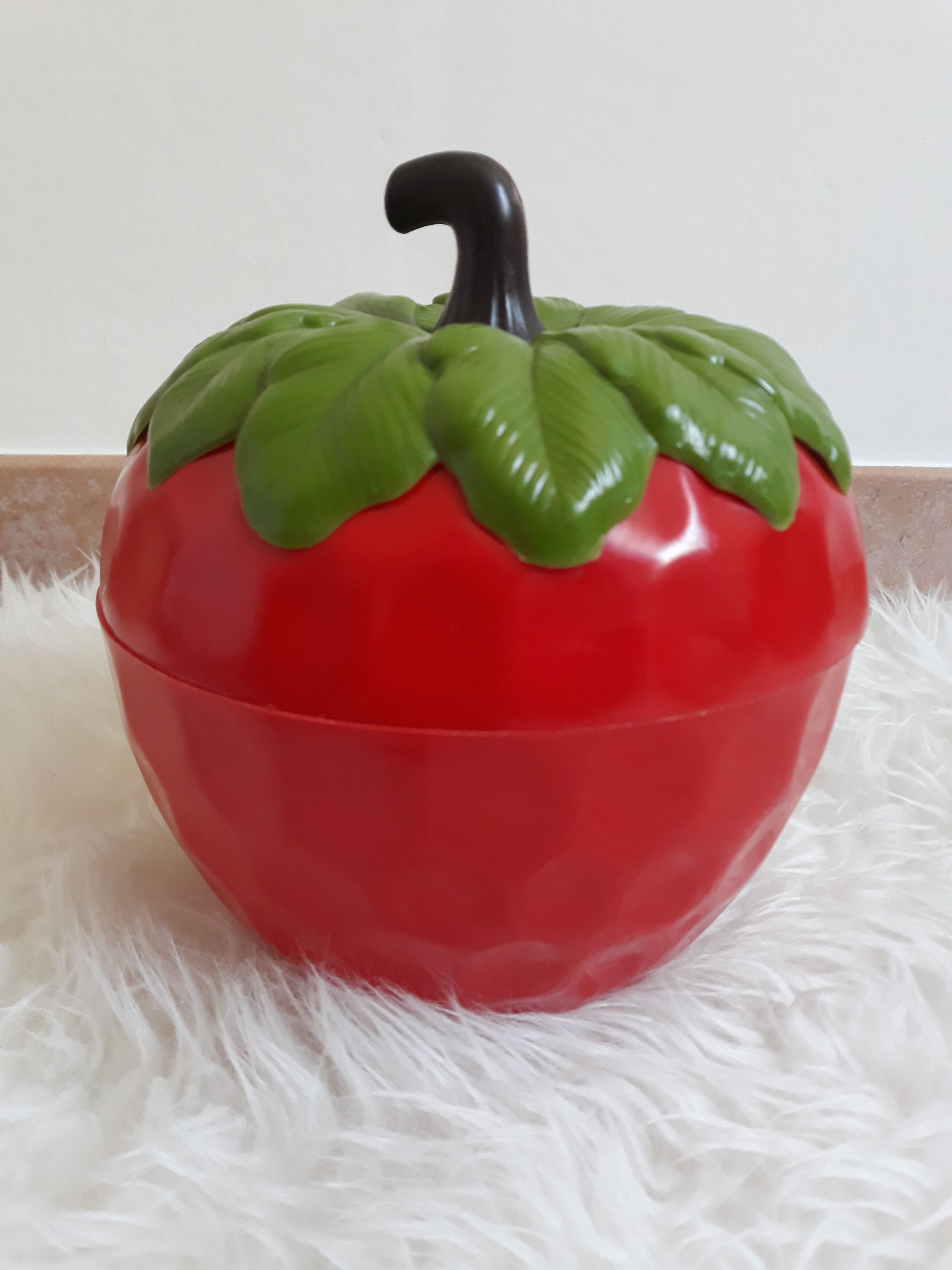 Red strawberry ice bucket vintage 1970