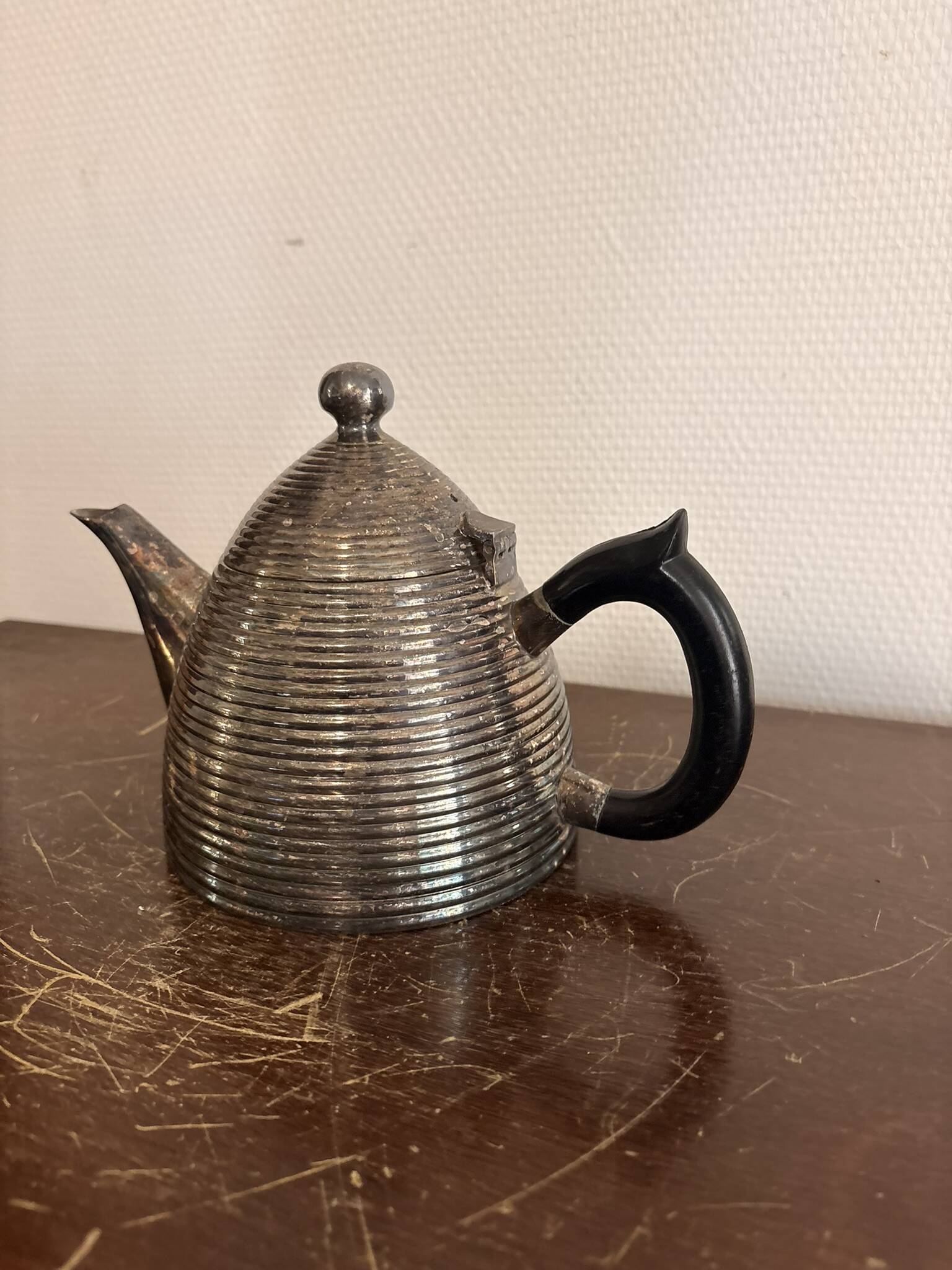 Vintage beehive shaped teapot silver-plated late art deco modernist