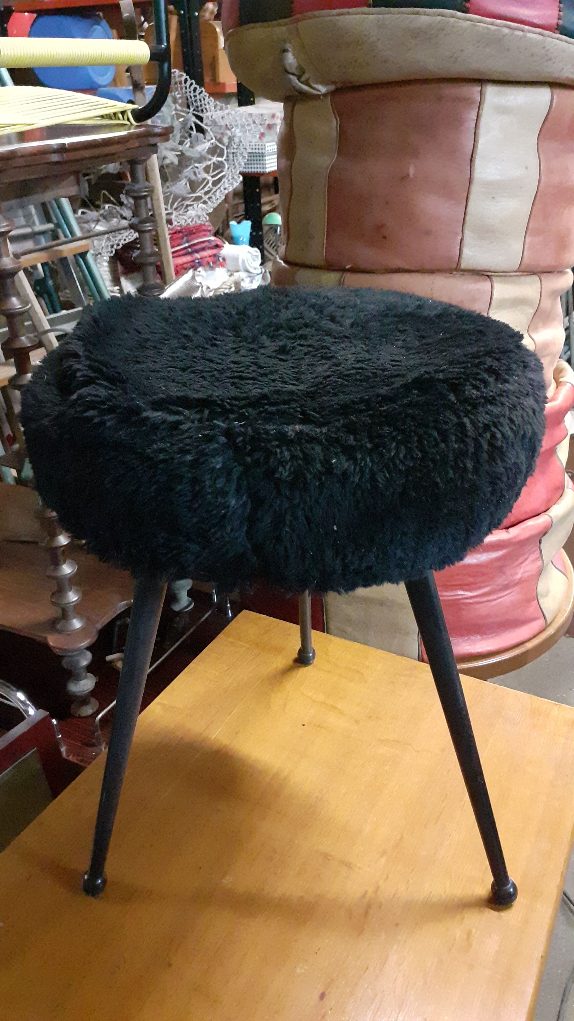 Tripod stool "moumoute"
