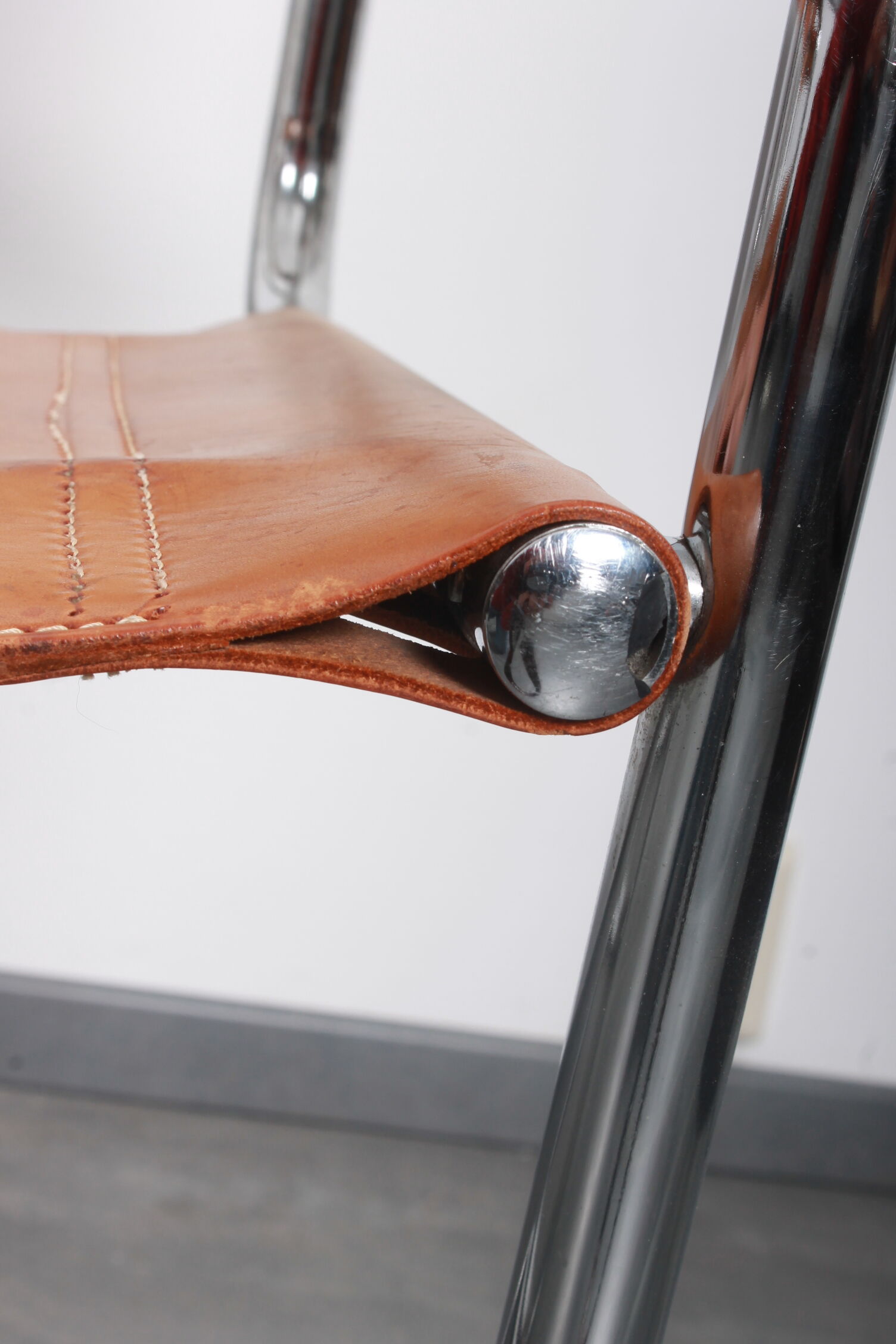 Fauteuil en cuir cognac