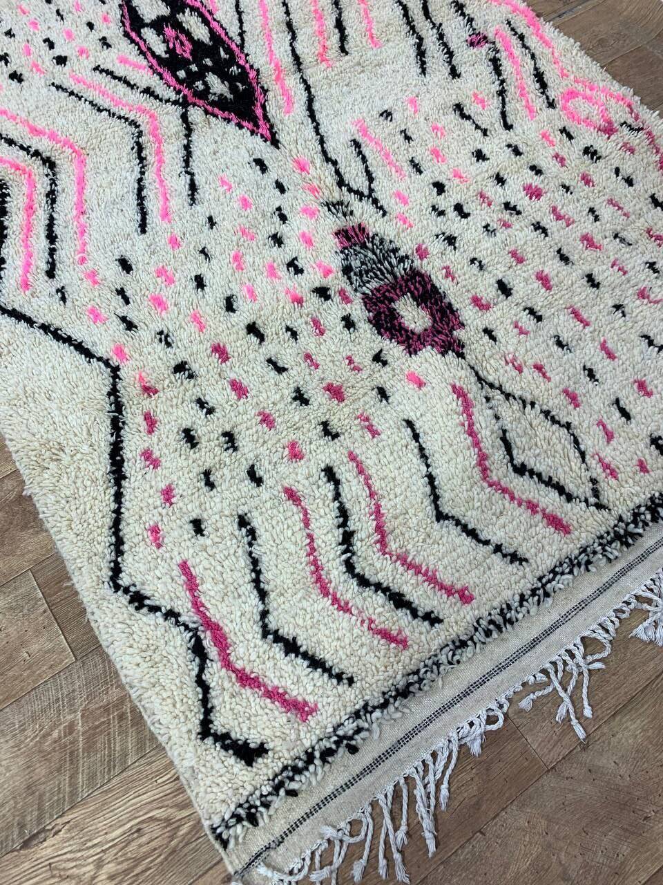 Handmade Moroccan Berber rug 255 X 146 CM