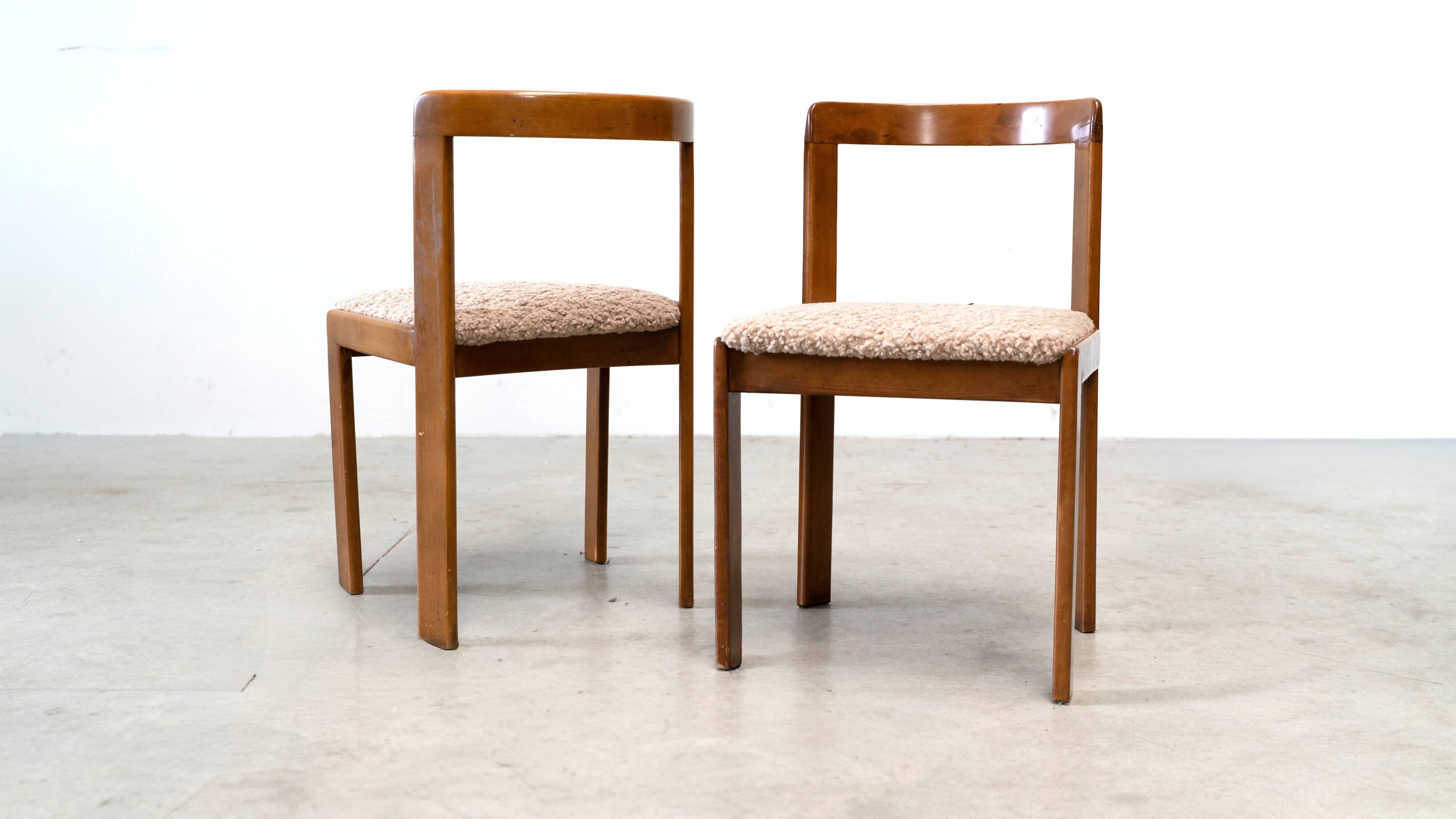 Ensemble de six chaises de salle à manger italiennes
