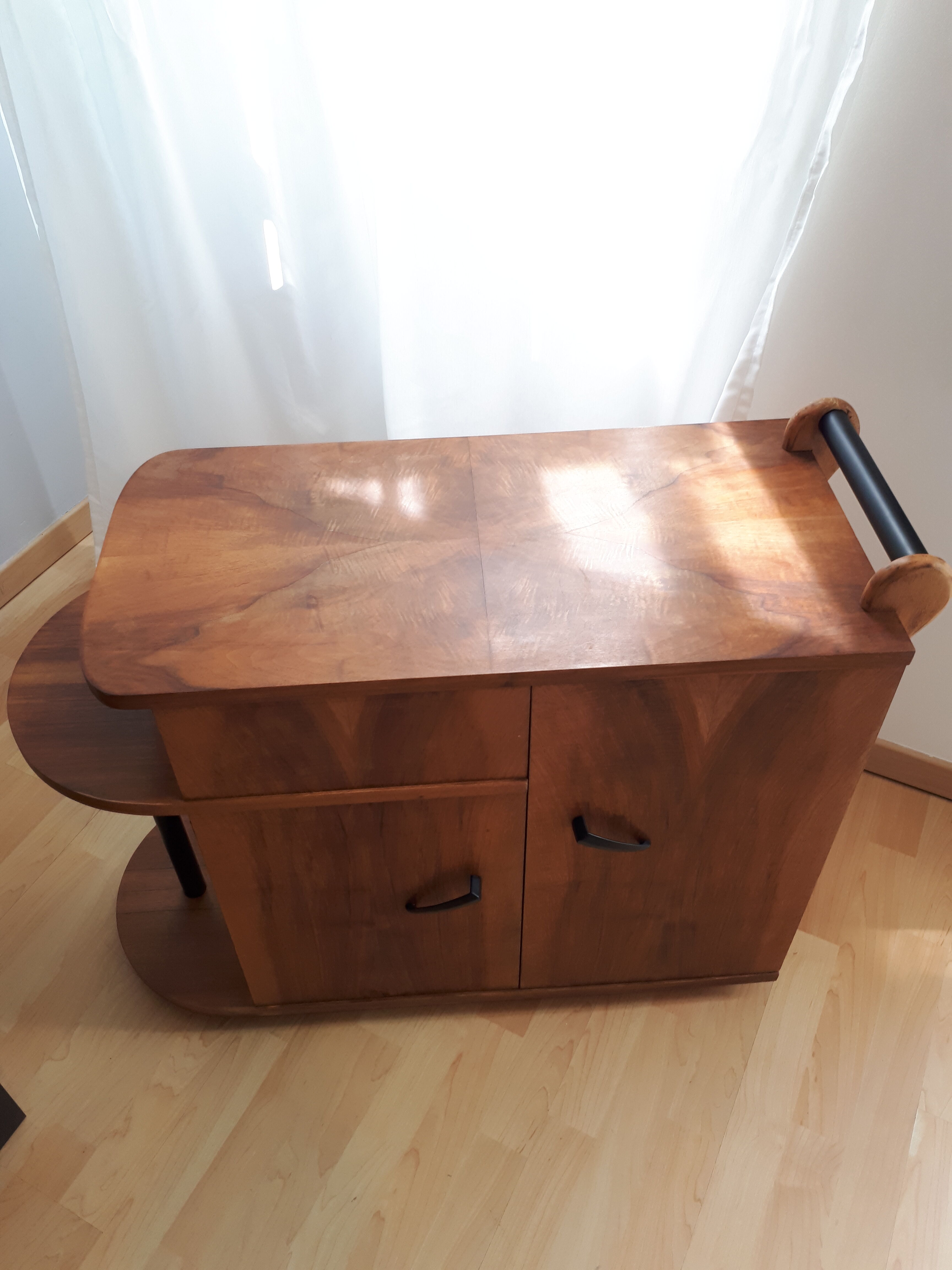 Old bar on wheels years 30- 40