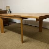Table à manger extensible en orme massif par la Maison Regain