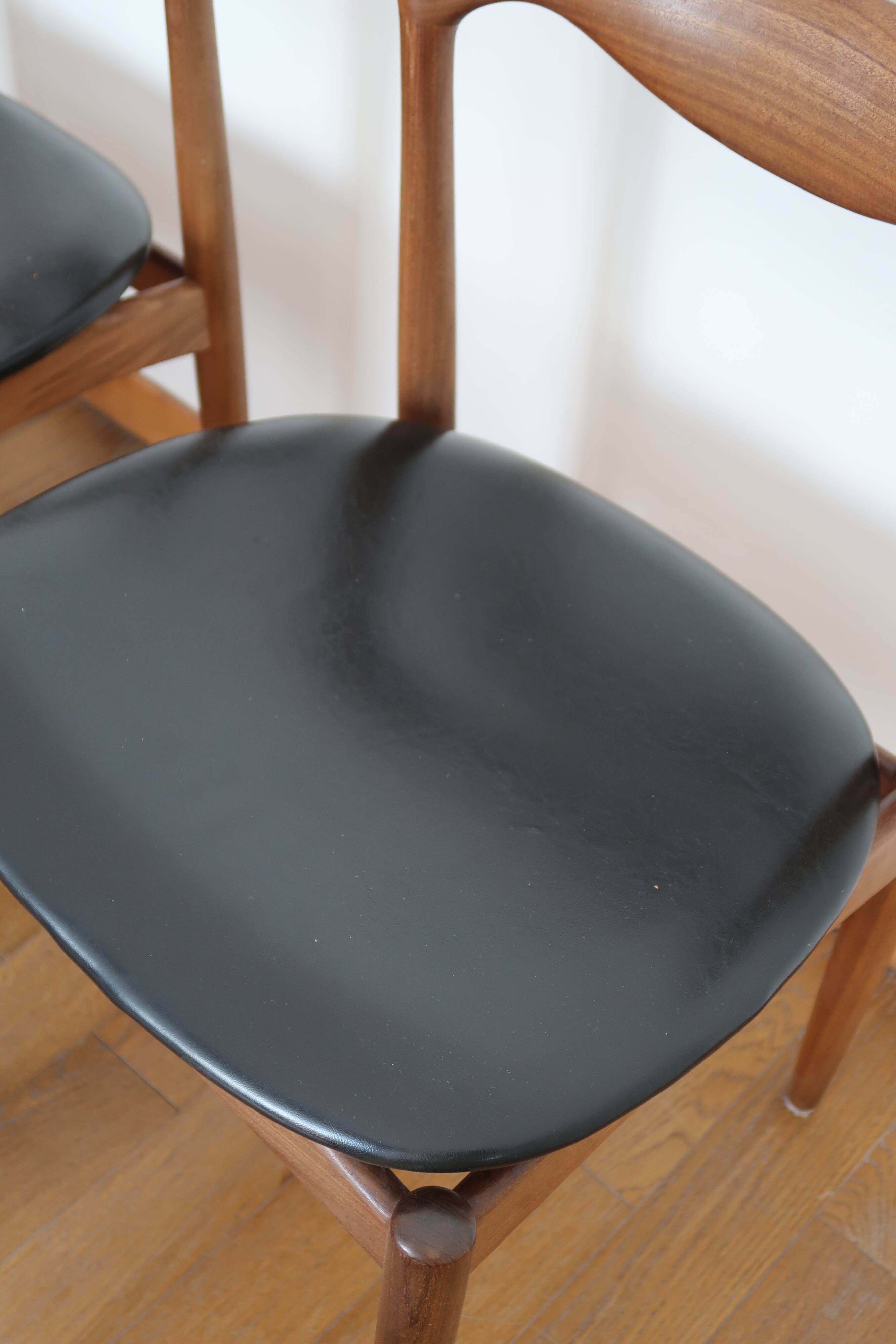 6 chairs skaï teck Bramin made in Denmark